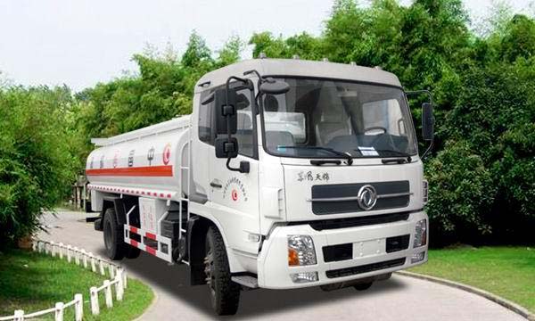 東風(fēng)天錦單橋油罐車(chē)(運(yùn)油車(chē))